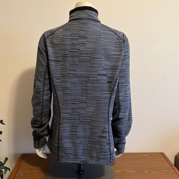 North Face Long Sleeve Gray/Black Fleece 1/4 Zip Women’s Size M - Picture 3 of 5